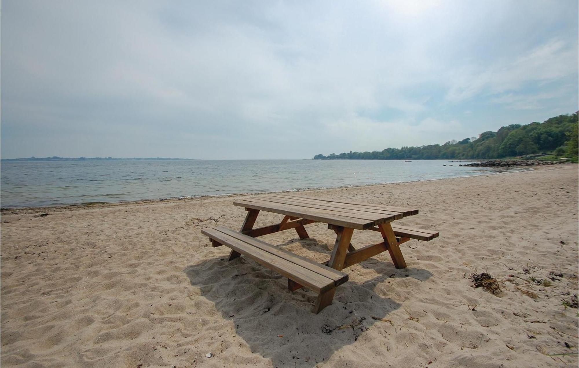 Beautiful Home In Aabenraa With Wifi Ngoại thất bức ảnh